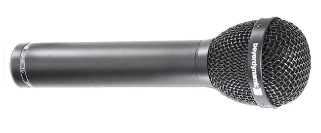 Microphone: Beyer M88 Dynamic Kick Drum
